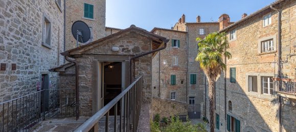 5 rooms Apartment in Cortona, Italy No. 91456 15