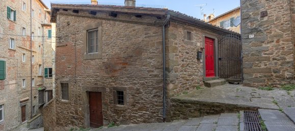 5 rooms Apartment in Cortona, Italy No. 91456 4