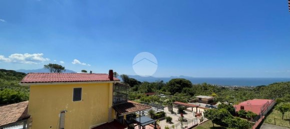 4 rooms Villa in Torre del Greco, Italy No. 2059 9