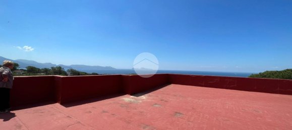 4 rooms Villa in Torre del Greco, Italy No. 2059 22