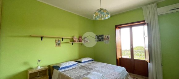 4 rooms Villa in Torre del Greco, Italy No. 2059 14