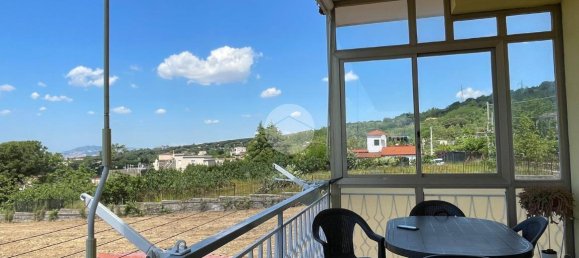 4 rooms Villa in Torre del Greco, Italy No. 2059 8