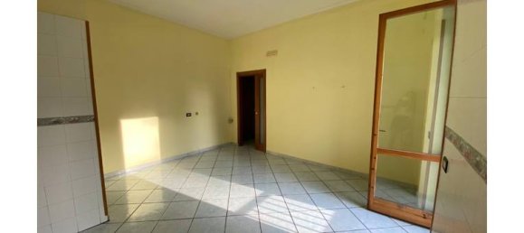 3 rooms Apartment in Eboli, Italy No. 255155 3