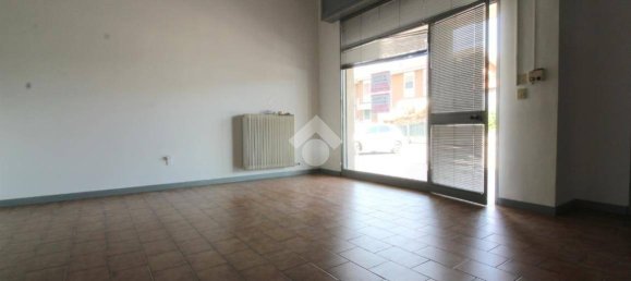 Gewerbliche Immobilie in Roncadelle, Italy 80m², Nr. 260735 16