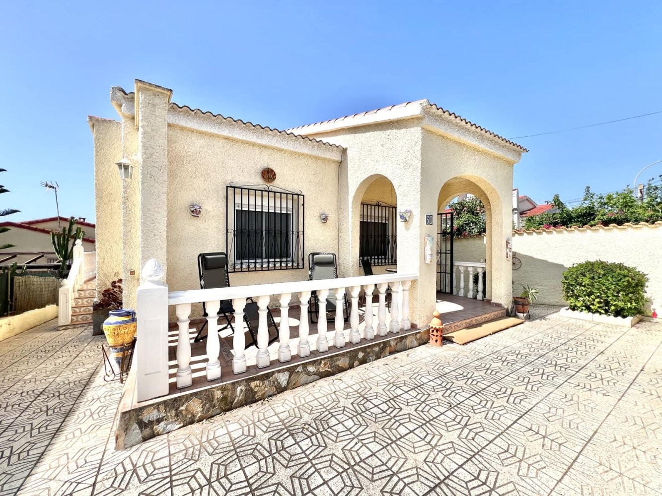 4 غرف نوم منزل في La Marina, Spain رقم 243179