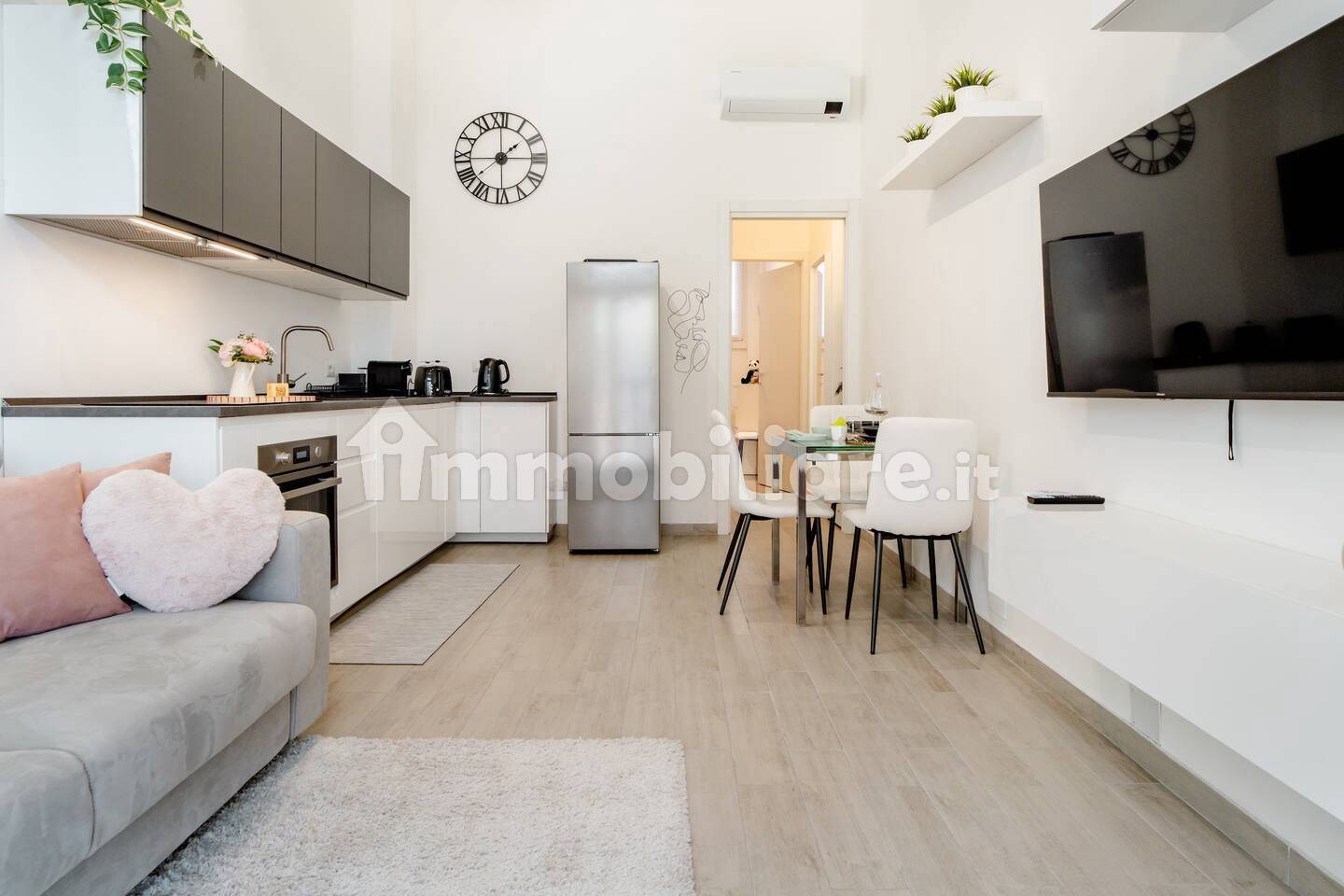 1 bedroom Apartment in Milan, Italy No. 370609