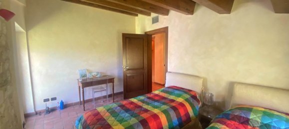 4-salle Villa à Fabriano, Italy No. 284349 26