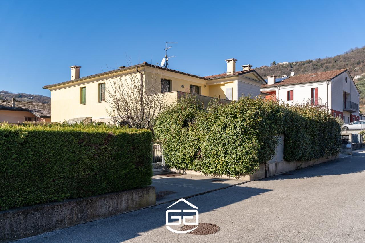 4 rooms Apartment in Val Liona, Italy No. 130499