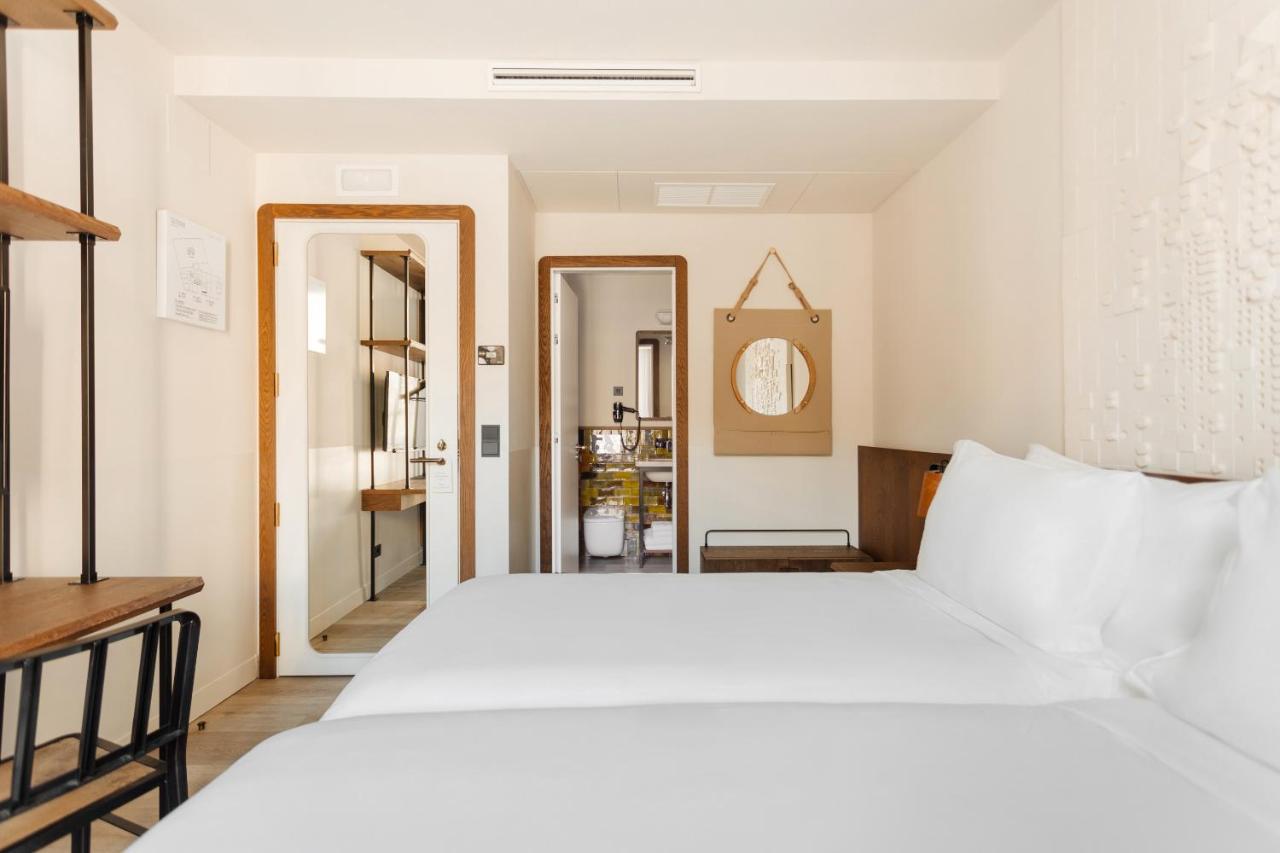 Edifício em Dubai, UAE 6503 m² N.º 8915