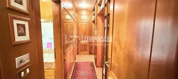 Квартира с 4 комнатами в Брешиа, Италия № 14828 23