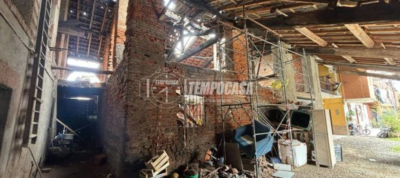 4 bedrooms House in Nova Milanese, Italy No. 107252 2