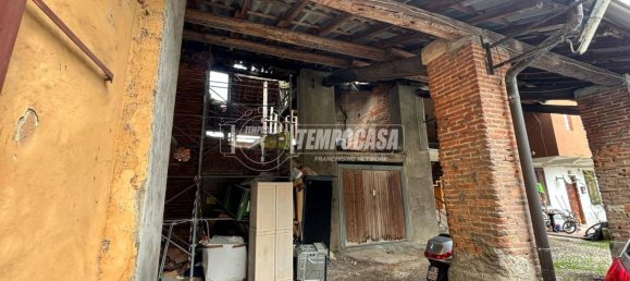 4 bedrooms House in Nova Milanese, Italy No. 107252 7