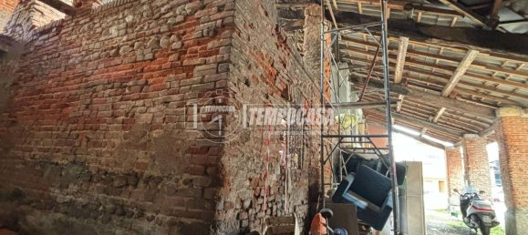 4 bedrooms House in Nova Milanese, Italy No. 107252 9