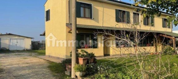 5 bedrooms Villa in Occhiobello, Italy No. 90479 4