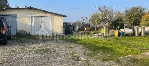 5 bedrooms Villa in Occhiobello, Italy No. 90479 6