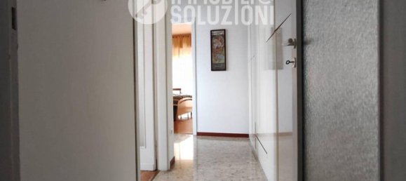 3-salle Appartement à Bergamo, Italy No. 237557 3