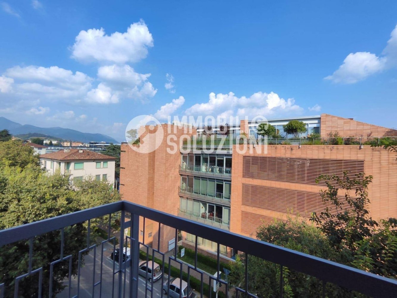 3-salle Appartement à Bergamo, Italy No. 237557