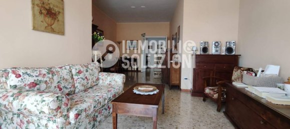3-salle Appartement à Bergamo, Italy No. 237557 6