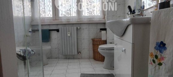 3-salle Appartement à Bergamo, Italy No. 237557 15