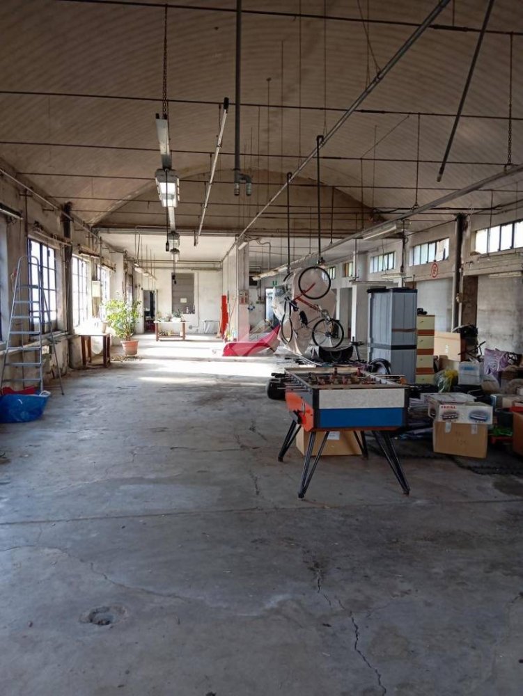 4-Zimmer Lagerhaus in Parabiago, Italy, Nr. 341540