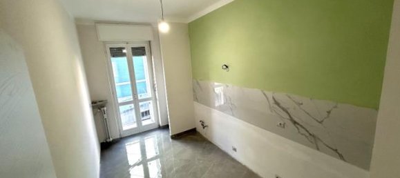 2 bedrooms Apartment in Vercelli, Italy No. 252838 4
