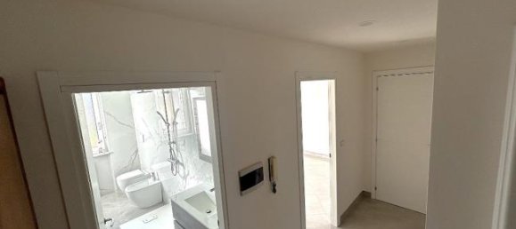 2 bedrooms Apartment in Vercelli, Italy No. 252838 2