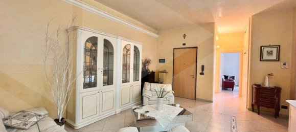 6 rooms Apartment in Torremaggiore, Italy No. 28091 3