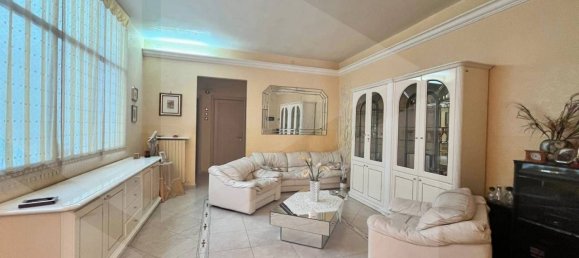 6 rooms Apartment in Torremaggiore, Italy No. 28091 2