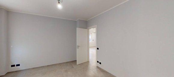 3 rooms Apartment in Turin, Italy No. 236002 11