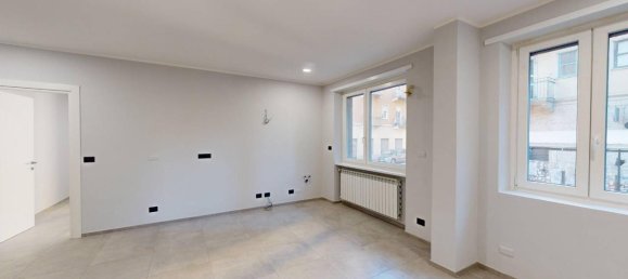 3 rooms Apartment in Turin, Italy No. 236002 4