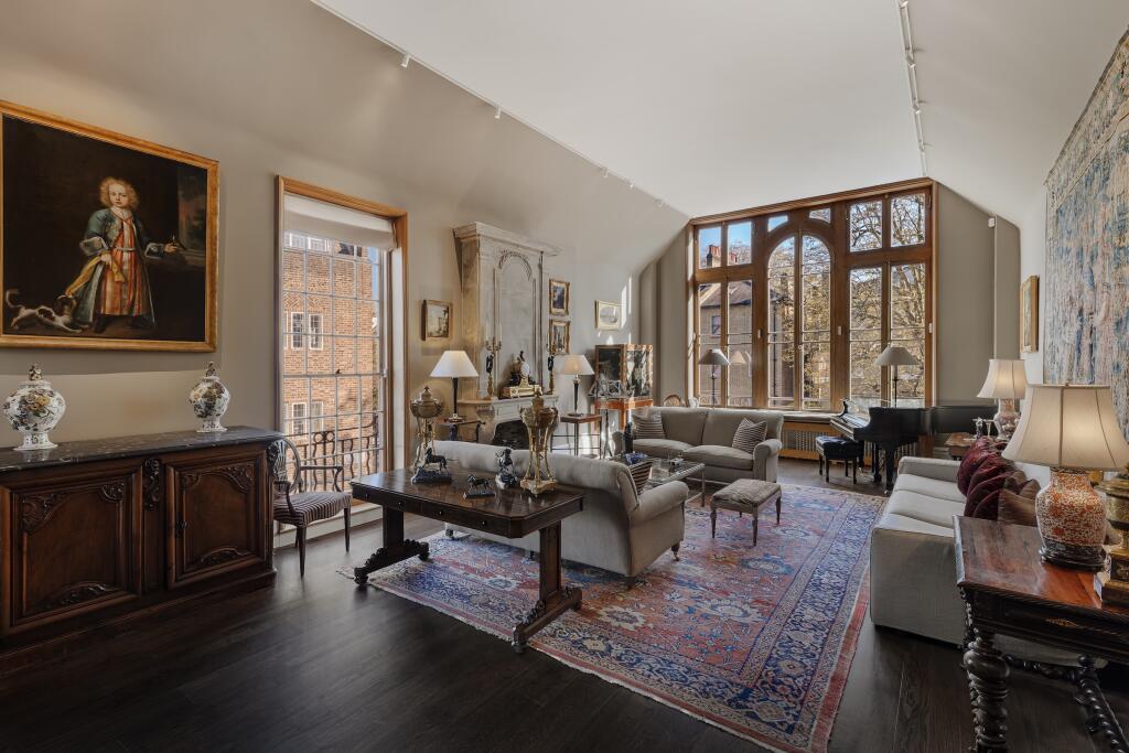 3 bedrooms House in Chelsea, United Kingdom No. 13104