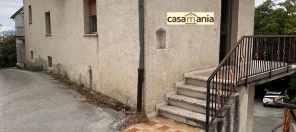 Дом с 3 комнатами в Пергола, Италия № 276641 2