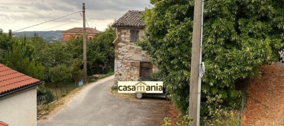 Дом с 3 комнатами в Пергола, Италия № 276641 16