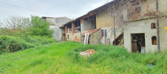 2 bedrooms House in Chignolo Po, Italy No. 176924 15