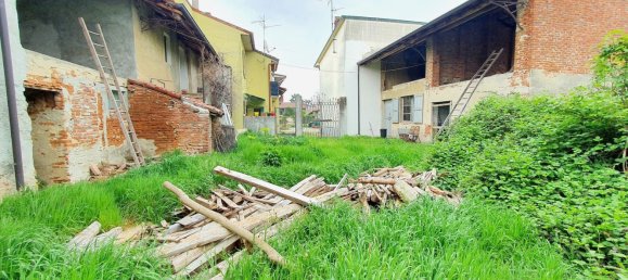 2 bedrooms House in Chignolo Po, Italy No. 176924 16