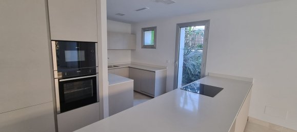 4 غرف نوم منزل في Marbella, Spain رقم 155394 15