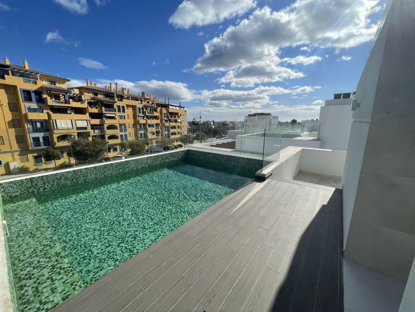 4 غرف نوم منزل في Marbella, Spain رقم 155394