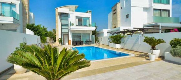 Propiedad comercial de 6 dormitorios en Protaras, Cyprus No. 7428 11