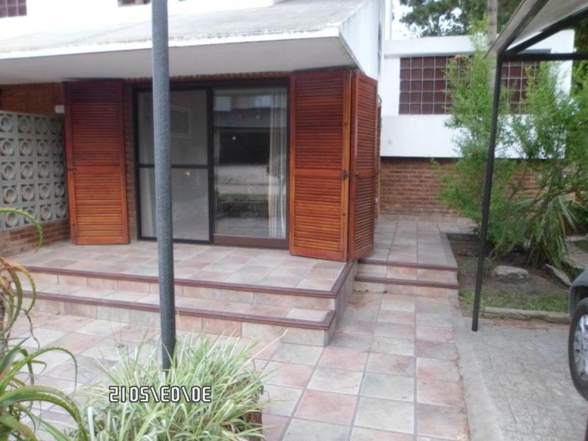 2 bedrooms House in Mar del Plata, Argentina No. 66483