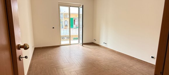 2 Schlafzimmer Wohnung in Messina, Italy, Nr. 311040 17