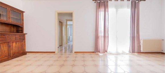 4 bedrooms Apartment in Cordignano, Italy No. 317646 7