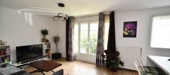 3 Schlafzimmer Haus in Sevran, France, Nr. 315740 3