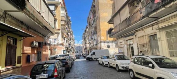 Квартира с 1 спальней в Неаполь, Италия № 320421 3