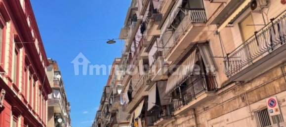 Квартира с 1 спальней в Неаполь, Италия № 320421 2