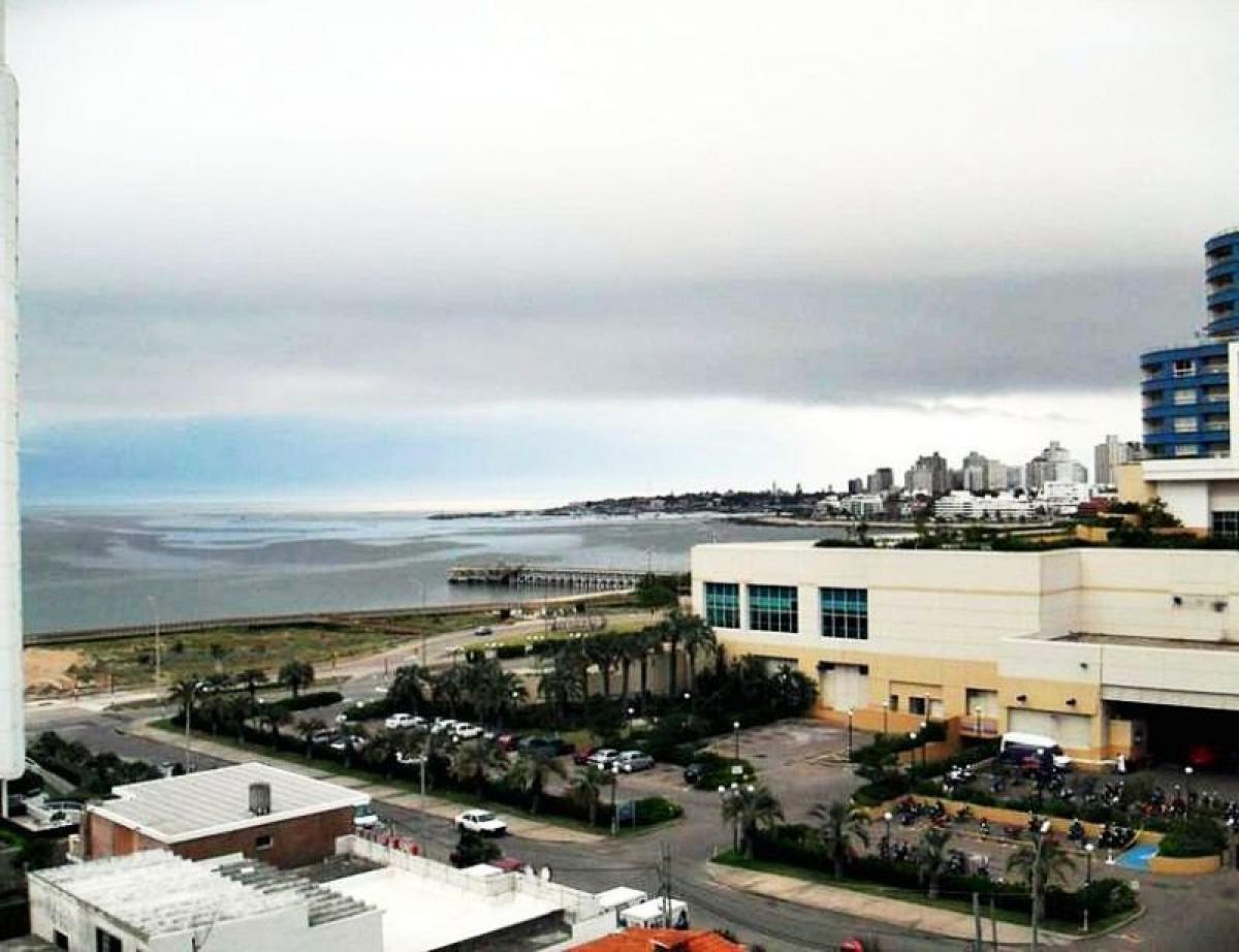 3 bedrooms Apartment in Maldonado, Uruguay No. 889