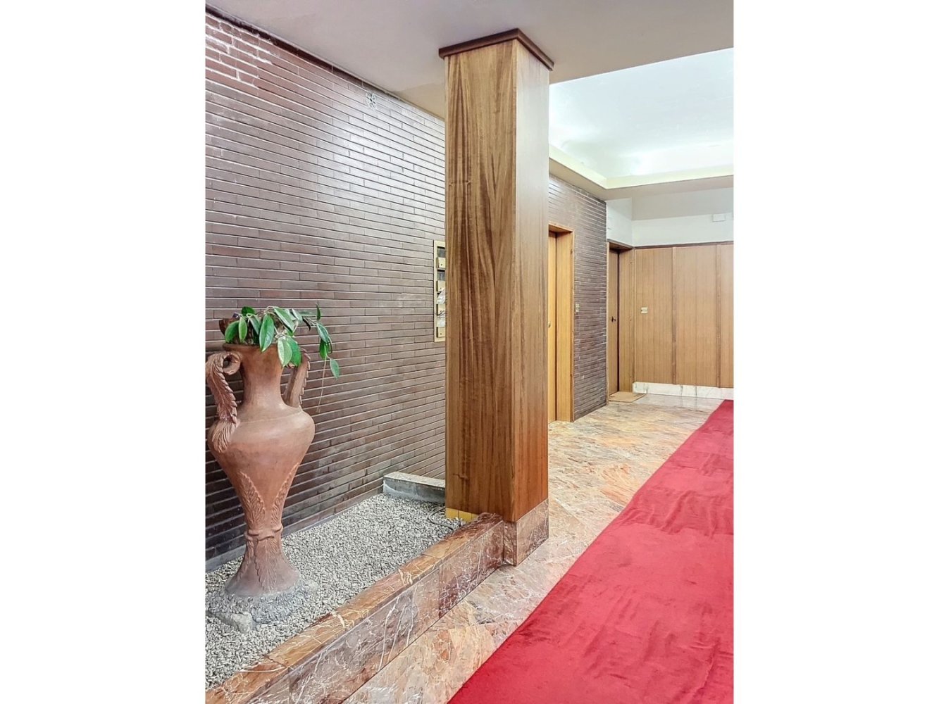 3-salle Appartement à Rome, Italy No. 30432