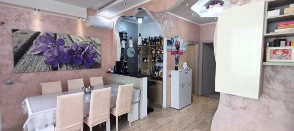 3 rooms Apartment in Trezzano sul Naviglio, Italy No. 339036 2