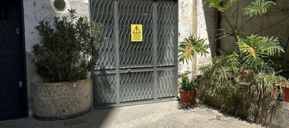 30m² Garage in Naples, Italy No. 298674 2