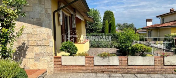 5 bedrooms Villa in Travagliato, Italy No. 375740 19