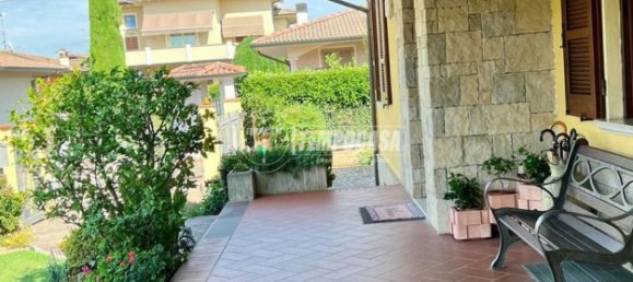 5 bedrooms Villa in Travagliato, Italy No. 375740 23